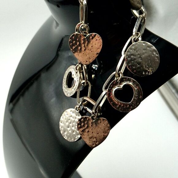 Claire's Hammered Hearts and Circles Silver-tone Link Bracelet 8" - Picture 9 of 9